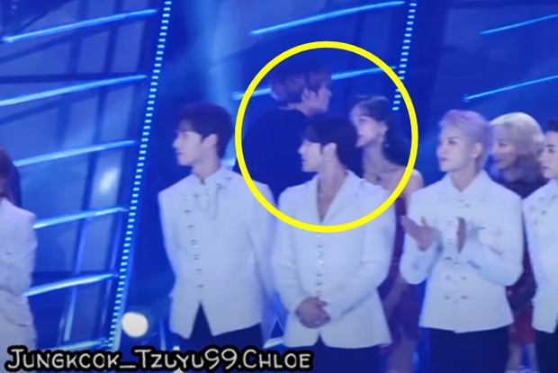 Hiếm hoi lắm mới thấy Jungkook (BTS) và Tzuyu (TWICE) chung khung hình: Từ chiều cao cho đến visual như trời sinh 1 cặp? - Ảnh 7. Hiếm hoi lắm mới thấy Jungkook (BTS) và Tzuyu (TWICE) chung khung hình: Từ chiều cao cho đến visual như trời sinh 1 cặp? - Ảnh 7.