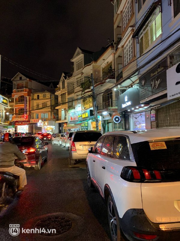 Cuối tuần Đà Lạt đông nghịt người, ô tô nối đuôi kín phố nhưng có một nơi trong trung tâm vắng vẻ bất ngờ - Ảnh 5. Cuối tuần Đà Lạt đông nghịt người, ô tô nối đuôi kín phố nhưng có một nơi trong trung tâm vắng vẻ bất ngờ - Ảnh 5.