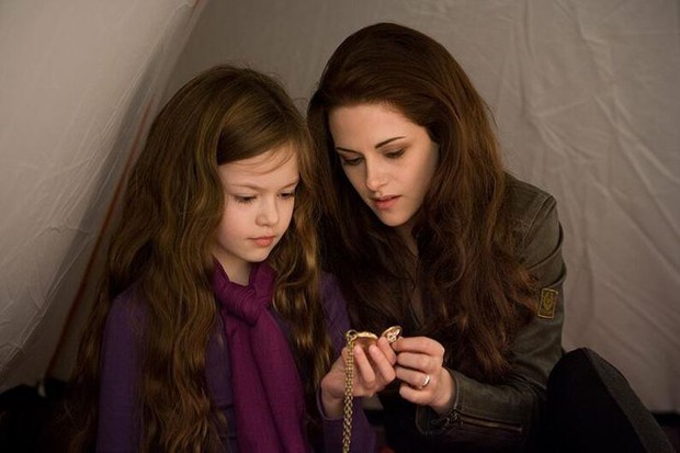 5 chi tiết ở Twilight tưởng quá bình thường, thực chất có bí mật sâu xa: Xúc động nhất là thông điệp của Bella gửi tới cô con gái! - Ảnh 6.