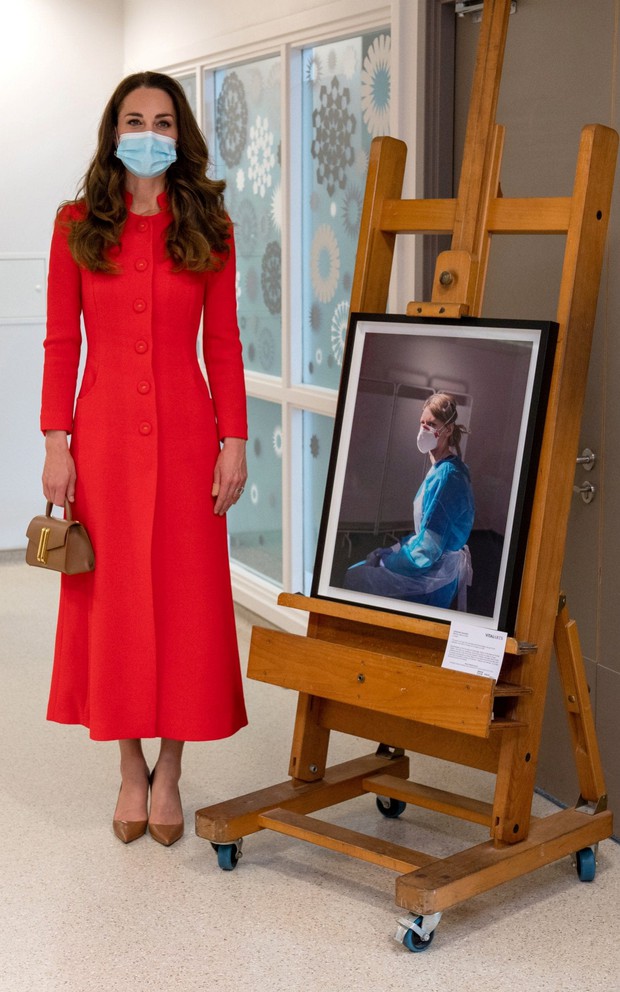 Nhìn hành trình thời trang 2021 của Kate Middleton mới thấy Meghan Markle chắc chắn không có cửa! - Ảnh 6. Nhìn hành trình thời trang 2021 của Kate Middleton mới thấy Meghan Markle chắc chắn không có cửa! - Ảnh 6.