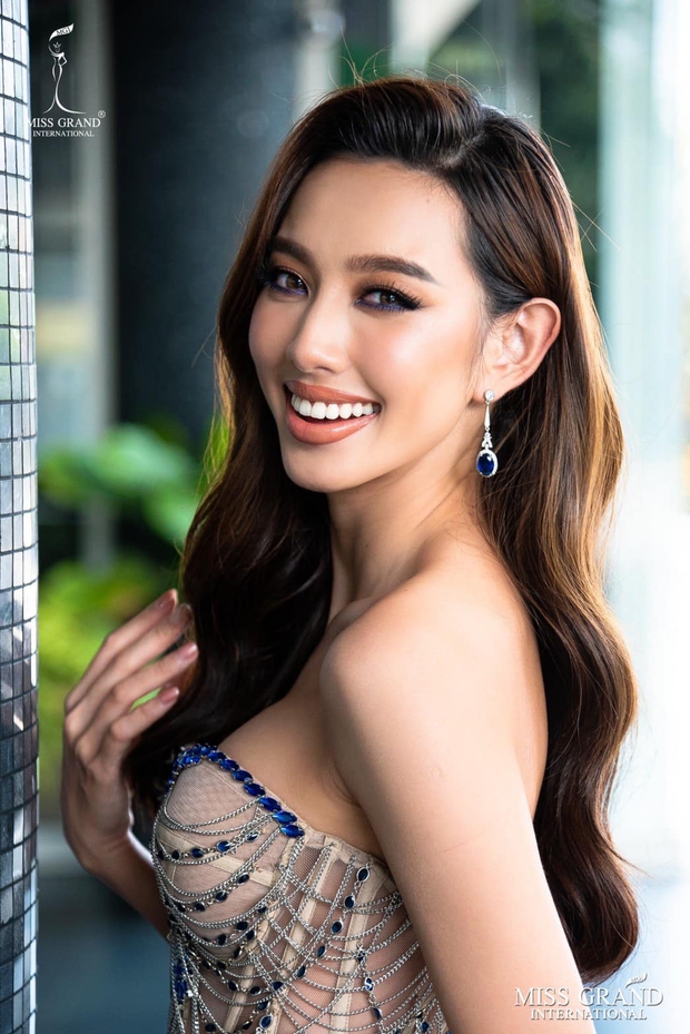 Chính thức: Đã xác định thời gian Thuỳ Tiên trở về Việt Nam hậu đăng quang Miss Grand 2021! - Ảnh 4.