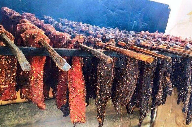 Không muốn dạ dày thối như bùn, có 2 loại thịt cần tránh mang lên bàn ăn nhưng nhiều người lại chẳng hay - Ảnh 2. Không muốn dạ dày thối như bùn, có 2 loại thịt cần tránh mang lên bàn ăn nhưng nhiều người lại chẳng hay - Ảnh 2.