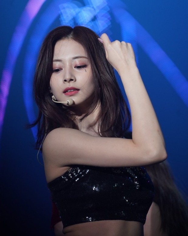 2 mỹ nhân đẹp nhất đêm qua: Wendy lột xác tựa tiên tử ở đêm nhạc SBS sau tai nạn kinh hoàng, Tzuyu tóc ngắn lạ mới là đỉnh cao - Ảnh 6.
