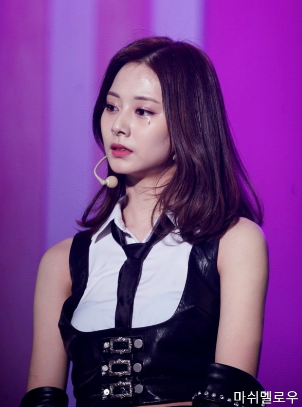 2 mỹ nhân đẹp nhất đêm qua: Wendy lột xác tựa tiên tử ở đêm nhạc SBS sau tai nạn kinh hoàng, Tzuyu tóc ngắn lạ mới là đỉnh cao - Ảnh 8.