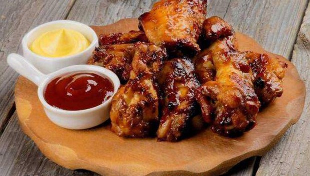 3 loại thực phẩm khoái khẩu của giới trẻ có thể gây rụng tóc, không muốn bị hói sớm thì tốt nhất nên ăn càng ít càng tốt - Ảnh 1. 3 loại thực phẩm khoái khẩu của giới trẻ có thể gây rụng tóc, không muốn bị hói sớm thì tốt nhất nên ăn càng ít càng tốt - Ảnh 1.