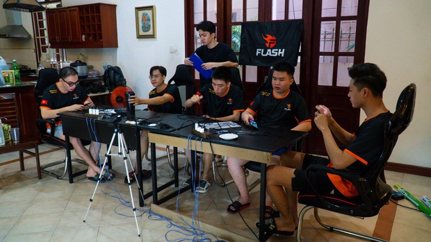Nhìn lại năm 2021 của Liên Quân Mobile Việt Nam: Thế hệ Gen Z mới lên ngôi và nốt trầm mang tên Team Flash - Ảnh 1.