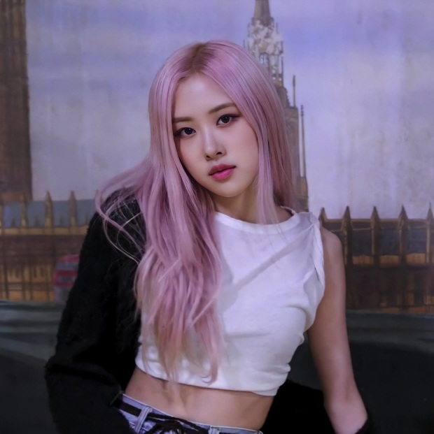 Làm bản sao của Rosé (BLACKPINK) đến bao giờ đây Jeon Somi ơi, trùng hợp nhiều đến nỗi fan nhìn mà tức á! - Ảnh 13. Làm bản sao của Rosé (BLACKPINK) đến bao giờ đây Jeon Somi ơi, trùng hợp nhiều đến nỗi fan nhìn mà tức á! - Ảnh 13.