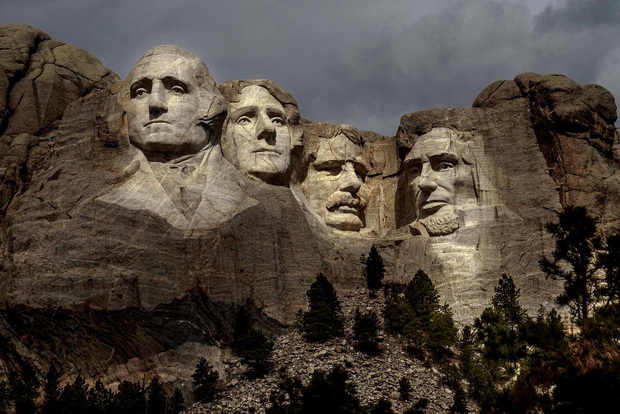 Lịch sử tăm tối đằng sau công trình biểu tượng của nước Mỹ: Núi Rushmore - Ảnh 1.