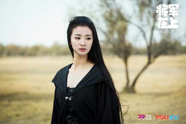 Mỹ nhân Hoa ngữ đọ sắc với tạo hình hắc y: Triệu Lệ Dĩnh đẹp ma mị, Lưu Diệc Phi lép vế trước bản sao của chính mình - Ảnh 22. Mỹ nhân Hoa ngữ đọ sắc với tạo hình hắc y: Triệu Lệ Dĩnh đẹp ma mị, Lưu Diệc Phi lép vế trước bản sao của chính mình - Ảnh 22.