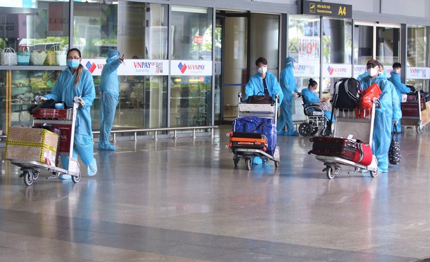 14 người nhập cảnh nhiễm Omicron, Bộ Y tế chỉ đạo khẩn điều tra, xử lý ổ dịch - Ảnh 2.