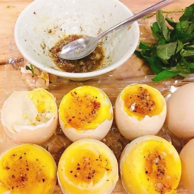 Trứng lưng chừng - đặc sản siêu lạ 80% người Việt Nam ít biết tới, cả nước chỉ có 1 nơi bán món tên gọi thế này - Ảnh 3. Trứng lưng chừng - đặc sản siêu lạ 80% người Việt Nam ít biết tới, cả nước chỉ có 1 nơi bán món tên gọi thế này - Ảnh 3.