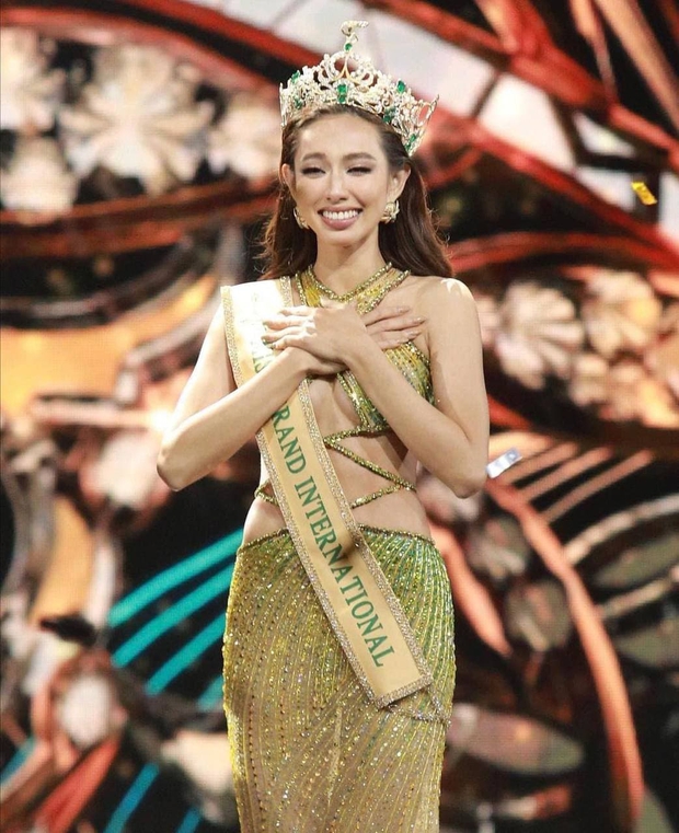 U là trời, Hoa hậu Thùy Tiên còn có thể hát tốt ngôn ngữ thứ 4 ngoài Việt - Anh - Thái! - Ảnh 1.