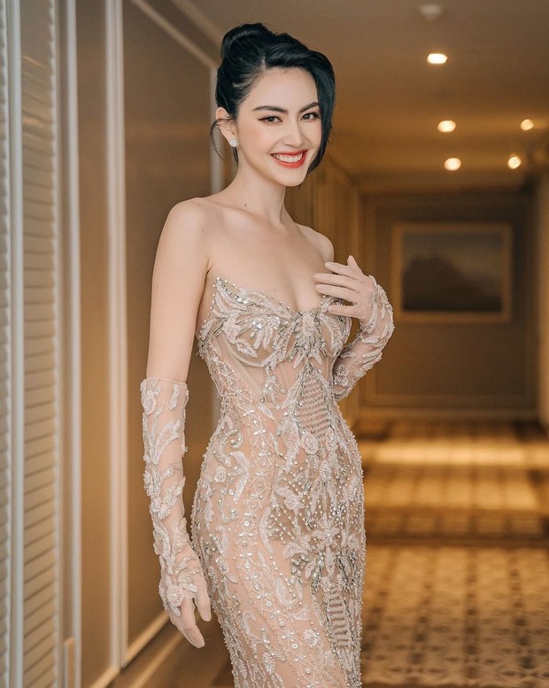 Ma nữ Mai Davika diện váy gì mà như nude gần hết, phơi bày trọn vẹn từng milimet body đẹp nhất châu Á - Ảnh 2. Ma nữ Mai Davika diện váy gì mà như nude gần hết, phơi bày trọn vẹn từng milimet body đẹp nhất châu Á - Ảnh 2.