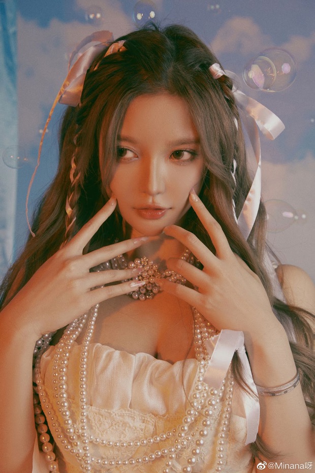 Vô tìnhđể lộ thu nhập trăm tỷ ngay trên sóng livestream, nữ streamer kêu trời vì bị chậm lương như cơm bữa - Ảnh 1. Vô tìnhđể lộ thu nhập trăm tỷ ngay trên sóng livestream, nữ streamer kêu trời vì bị chậm lương như cơm bữa - Ảnh 1.