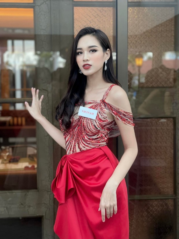 Lọt Top 13 cân luôn team châu Á, Đỗ Hà xuất hiện trên trang chủ Miss World, nhan sắc ra sao giữa rừng người đẹp? - Ảnh 5.