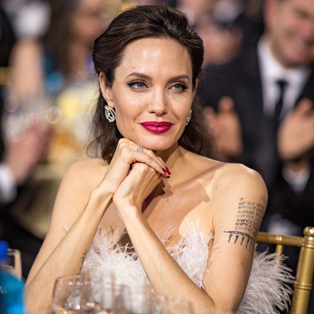 Ai là người phá vỡ 2 kỷ lục Instagram của minh tinh Angelina Jolie? - Ảnh 1.