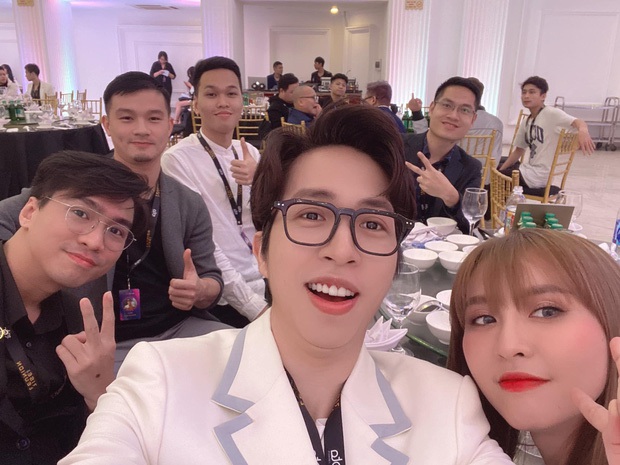 ViruSs bất ngờ đăng ảnh mặc áo dài và đòi dừng cuộc chơi để lấy vợ - Ảnh 3.