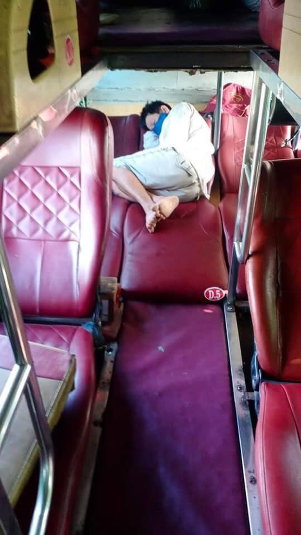Anh phụ hồ khóc nức nở vì mất 32 triệu đồng trên đường về quê ăn Tết - Ảnh 2. Anh phụ hồ khóc nức nở vì mất 32 triệu đồng trên đường về quê ăn Tết - Ảnh 2.