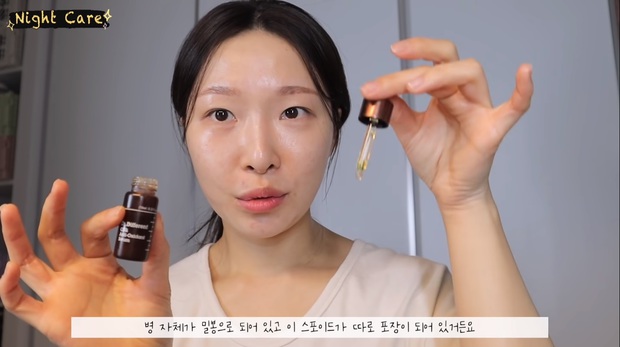 Makeup artist người Hàn chia sẻ loạt sản phẩm đỉnh cao giúp cô “cải tạo” làn da thâm mụn xấu xí trở nên căng mướt như phủ sương - Ảnh 11. Makeup artist người Hàn chia sẻ loạt sản phẩm đỉnh cao giúp cô “cải tạo” làn da thâm mụn xấu xí trở nên căng mướt như phủ sương - Ảnh 11.