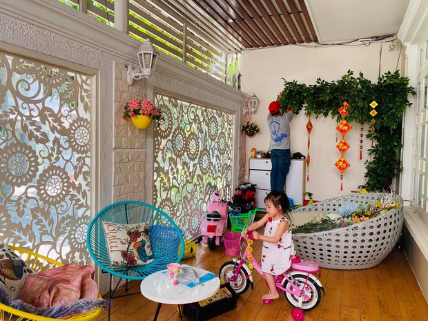 Lấy chồng đại gia, Vy Oanh ở biệt thự rộng 1400m2, mất hơn chục ngày để trang trí Tết lung linh, rực rỡ - Ảnh 6.