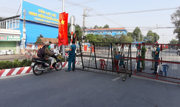 Hành khách ùn ùn trả vé tàu Tết, Công ty đường sắt Sài Gòn không còn tiền trả khách  - Ảnh 1.