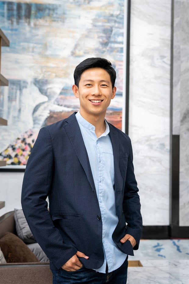 Hội mê trai xỉu up xỉu down với chàng co-founder có nụ cười cực cuốn, profile từng học Harvard nói lên tất cả! - Ảnh 1. Hội mê trai xỉu up xỉu down với chàng co-founder có nụ cười cực cuốn, profile từng học Harvard nói lên tất cả! - Ảnh 1.