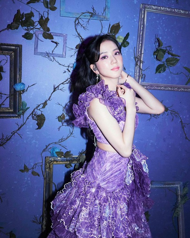 Knet khen ngợi THE SHOW đáng đồng tiền bát gạo; Jennie, Rosé được đầu tư khủng nhưng Jisoo mới công phá trending - Ảnh 5. Knet khen ngợi THE SHOW đáng đồng tiền bát gạo; Jennie, Rosé được đầu tư khủng nhưng Jisoo mới công phá trending - Ảnh 5.