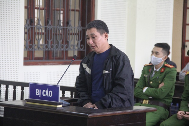 “Nghịch tử” chém chết mẹ ruột rồi nằm khóc bên cạnh thi thể mẹ - Ảnh 1. “Nghịch tử” chém chết mẹ ruột rồi nằm khóc bên cạnh thi thể mẹ - Ảnh 1.
