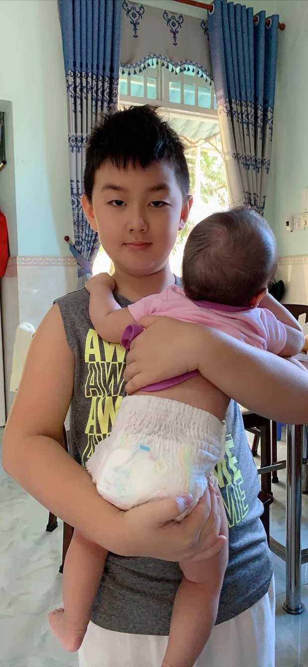 Con trai Lê Phương và Quách Ngọc Ngoan càng lớn càng bảnh bao, cao ráo, nhưng nữ diễn viên từng tiết lộ sợ bé bị tự kỷ vì lý do này - Ảnh 10.