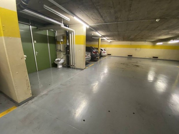 20 nhà vệ sinh khiến người dùng giận tím người, càng nghĩ càng... thù ông thiết kế - Ảnh 8.