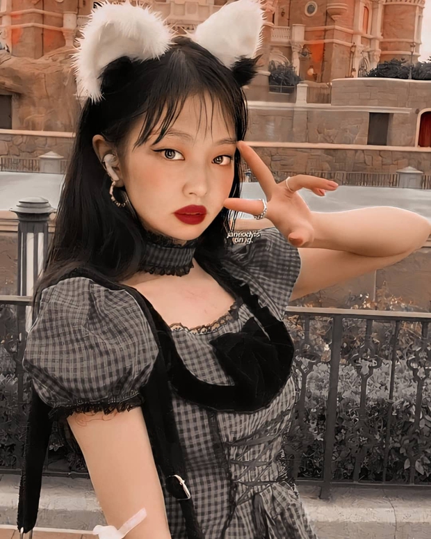 Hot rần rần loạt ảnh Jennie (BLACKPINK) vừa hở bạo vừa trang điểm đậm sexy, có hẳn tha thu mới, chuyện gì đây? - Ảnh 4.