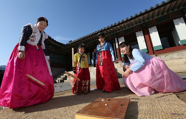 Tết Nguyên đán tại Hàn Quốc: Giống các nước Á Đông về ý nghĩa nhưng lại khác xa về phong tục và ẩm thực - Ảnh 7.