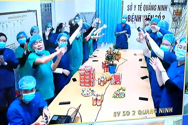 Đêm Giao thừa đặc biệt tại 18 cơ sở điều trị bệnh nhân Covid-19 trên cả nước: Tất cả những nỗ lực làm nên một bản hùng ca rất tự hào của ngành y - Ảnh 4. Đêm Giao thừa đặc biệt tại 18 cơ sở điều trị bệnh nhân Covid-19 trên cả nước: Tất cả những nỗ lực làm nên một bản hùng ca rất tự hào của ngành y - Ảnh 4.