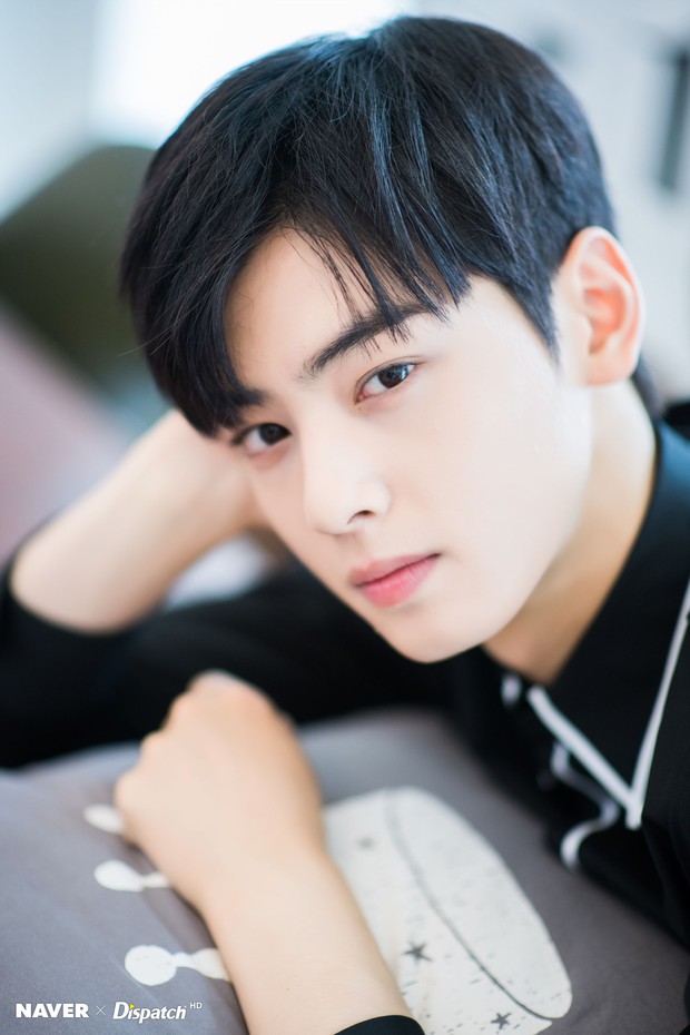 Loạt idol chọn ra đồng nghiệp đẹp trai xinh gái nhất: Cha Eun Woo đánh bại V (BTS), cô gái vượt mặt cả Irene (Red Velvet) là ai? - Ảnh 7.