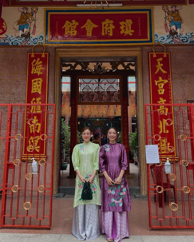 Sao Việt mặc gì đi lễ chùa đầu năm: Lệ Quyên, Angela Phương Trinh nền nã với áo dài, Sun Ht và Chi Pu lại gây tranh cãi - Ảnh 3.