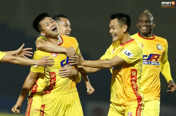 Những sự kiện nhất định phải ghi nhớ trong năm Tân Sửu 2021 của bóng đá Việt Nam  - Ảnh 2.