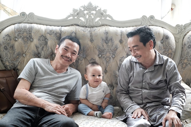 Cuộc đời NSND Hoàng Dũng: Cựu giám đốc Nhà hát Kịch với gia tài điện ảnh khuynh đảo Vbiz, về nhà lại thành ông bố giản dị hy sinh vì vợ con - Ảnh 8. Cuộc đời NSND Hoàng Dũng: Cựu giám đốc Nhà hát Kịch với gia tài điện ảnh khuynh đảo Vbiz, về nhà lại thành ông bố giản dị hy sinh vì vợ con - Ảnh 8.