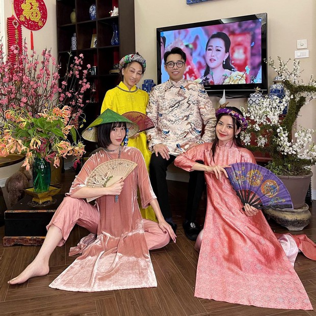 Tết Tân Sửu, cánh mày râu rộn ràng diện áo dài du xuân, vừa lưu giữ nét truyền thống mà trông vẫn chất lừ - Ảnh 6.