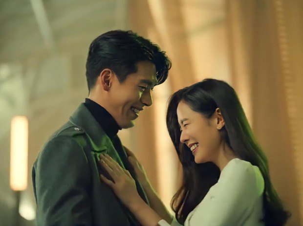 Hé lộ món quà Hyun Bin - Son Ye Jin tặng giám đốc Marketing, phải chăng cặp đôi vừa làm việc vừa tranh thủ hẹn hò luôn? - Ảnh 6. Hé lộ món quà Hyun Bin - Son Ye Jin tặng giám đốc Marketing, phải chăng cặp đôi vừa làm việc vừa tranh thủ hẹn hò luôn? - Ảnh 6.