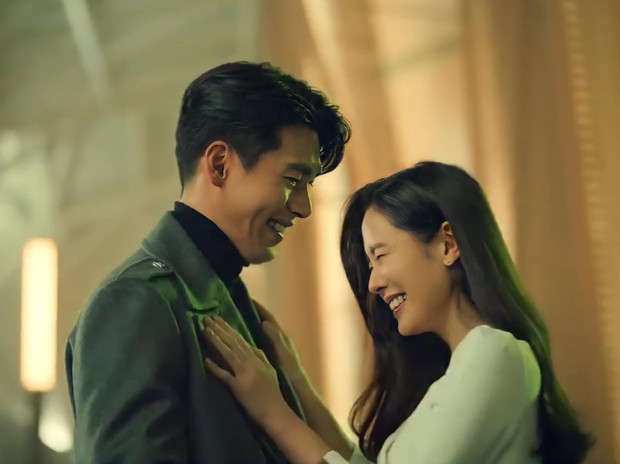 Giám đốc Marketing khoe món quà Hyun Bin - Son Ye Jin tặng, netizen soi ngay điểm cho thấy tình trạng hiện tại của cặp đôi? - Ảnh 6.