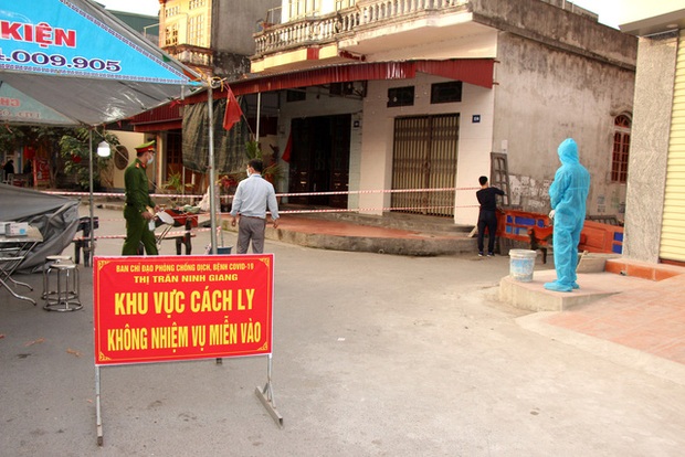KHẨN: Những ai tiếp xúc với 11 công dân và lái xe ô tô huyện Ninh Giang khẩn trương khai báo y tế - Ảnh 3. KHẨN: Những ai tiếp xúc với 11 công dân và lái xe ô tô huyện Ninh Giang khẩn trương khai báo y tế - Ảnh 3.