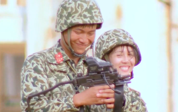 Hậu Hoàng thú nhận mặc áo còn ướt khi làm nhiệm vụ Sao Nhập Ngũ, Mũi trưởng Long đã có bình luận gây chú ý - Ảnh 5. Hậu Hoàng thú nhận mặc áo còn ướt khi làm nhiệm vụ Sao Nhập Ngũ, Mũi trưởng Long đã có bình luận gây chú ý - Ảnh 5.