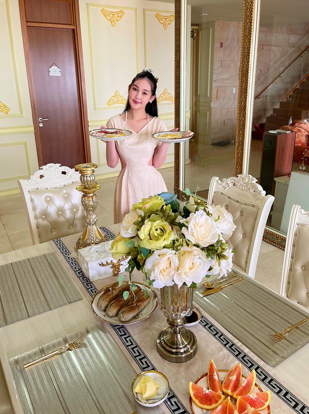 Lê Âu Ngân Anh khoe nhà sang, giàu có như biệt thự dịp năm mới - Ảnh 11.