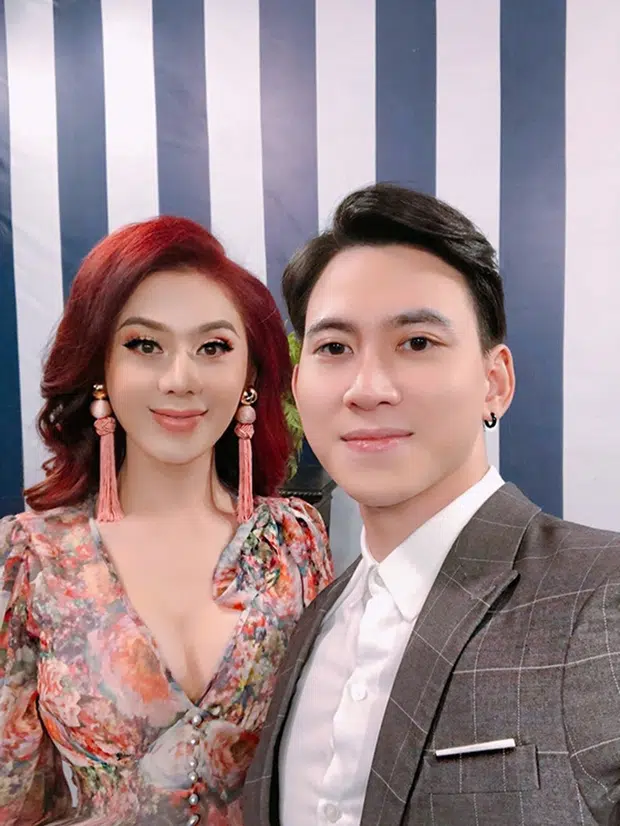 MC điển trai của loạt show dành cho LGBT bị bồ đồng giới tố yêu cùng lúc 2 người, lên TV nói đạo lý bên ngoài không như thế - Ảnh 4. MC điển trai của loạt show dành cho LGBT bị bồ đồng giới tố yêu cùng lúc 2 người, lên TV nói đạo lý bên ngoài không như thế - Ảnh 4.