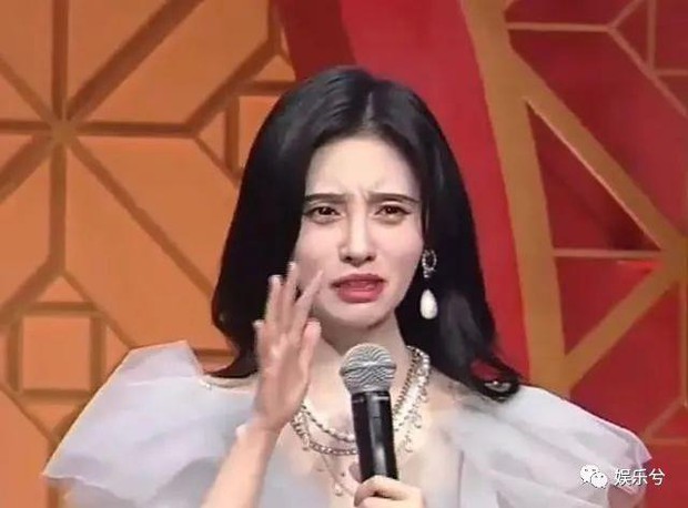 4 hình ảnh Cúc Tịnh Y chỉ muốn chôn vùi mãi mãi: Nhan sắc thật không như mơ, lộ toàn bộ khuyết điểm gương mặt - Ảnh 5.