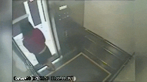 Sự kinh hoàng của cư dân mạng trong vụ án Elisa Lam bí ẩn: Truy cùng giết tận, còn vô tình đẩy một rocker vô tội vào cái chết - Ảnh 2.