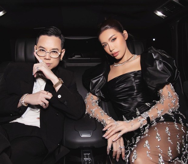 Minh Tú - Andree mang giày đôi đính kèm kí tự đặc biệt, netizen thắc mắc: Cuối cùng là tình bạn hay tình yêu? - Ảnh 5. Minh Tú - Andree mang giày đôi đính kèm kí tự đặc biệt, netizen thắc mắc: Cuối cùng là tình bạn hay tình yêu? - Ảnh 5.