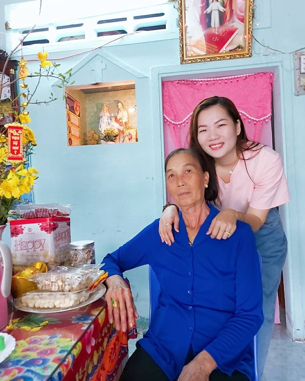 Thuý Kiều - trợ lý Ngọc Trinh lần đầu hé lộ gia cảnh ở quê, nhan sắc em gái gây chú ý - Ảnh 3. Thuý Kiều - trợ lý Ngọc Trinh lần đầu hé lộ gia cảnh ở quê, nhan sắc em gái gây chú ý - Ảnh 3.