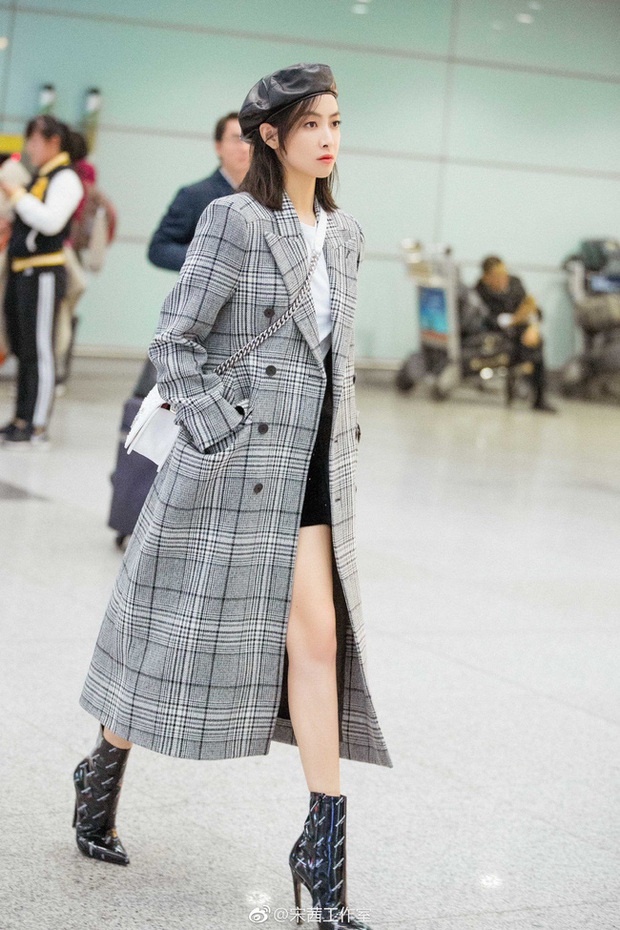 Tống Thiến sắp U40 tới nơi nhưng vẫn luôn trẻ trung nhờ 11 cách lên đồ siêu sành điệu, hack tuổi - Ảnh 4.