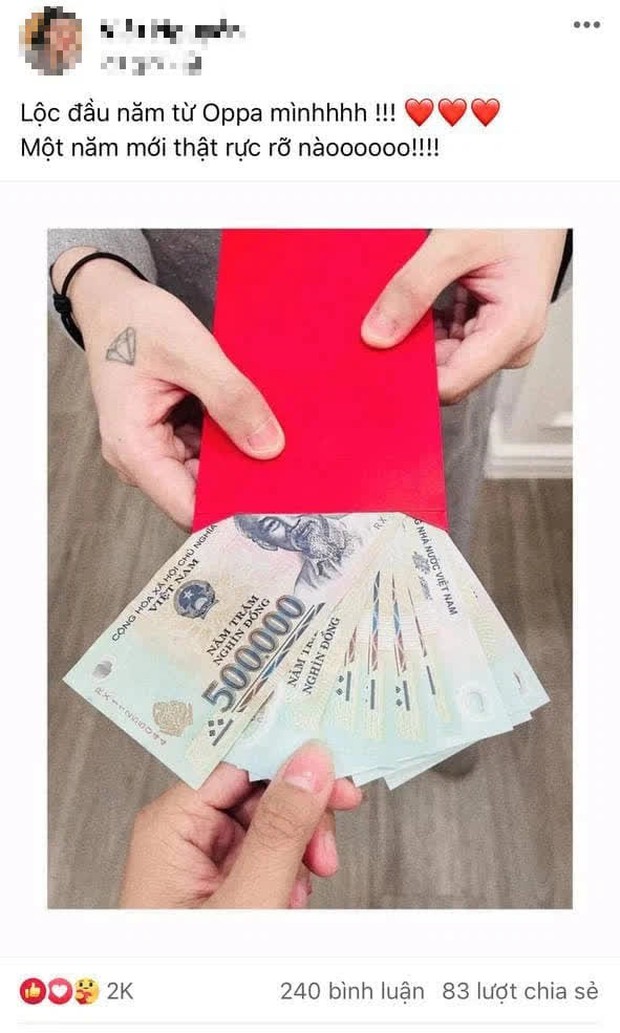 Dân mạng xuýt xoa bức ảnh Sếp nhà người ta Sơn Tùng M-TP lì xì nhân viên 5 triệu, nhưng thực tế số tiền còn lớn hơn? - Ảnh 1.